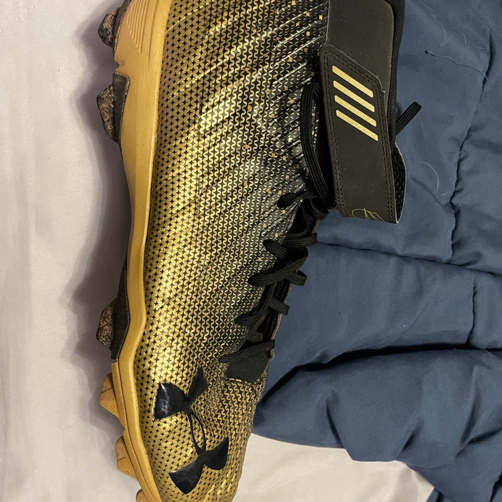 Baseball cleats BH